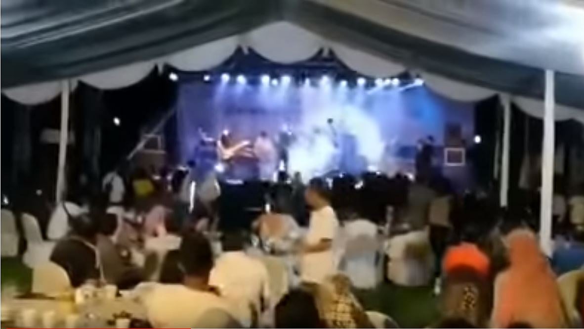 An Indonesian pop band, “Seventeen” performing near the beach was swept away when a tsunami hit the Sunda Strait on Saturday, 22 December.
