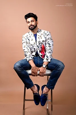 story-hero-img