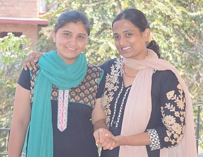 (L) Urma Bishnoi and Dr.Kriti Bharti.