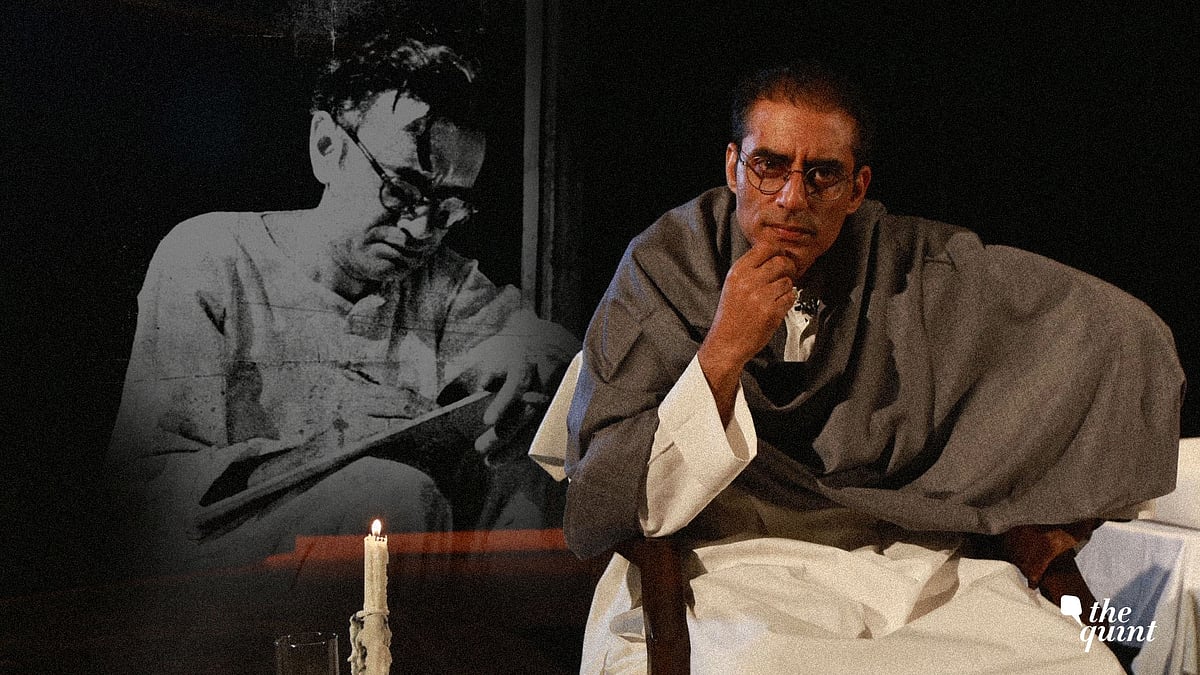 Actor Ashwath Bhatt as Saadat Hasan Manto in the one-man play <i>Ek Mulaqat Manto Se</i>.