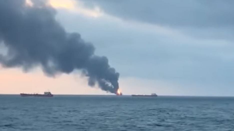 The federal maritime agency of Russia said the vessels had 31 crew members who are citizens of Turkey and India.&nbsp;