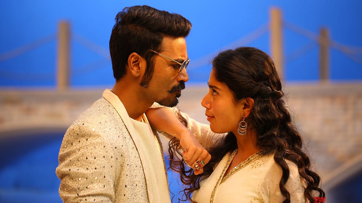 Dhanush and Sai&nbsp; Pallavi in a still from <i>Maari 2</i>’s “Rowdy Baby”.