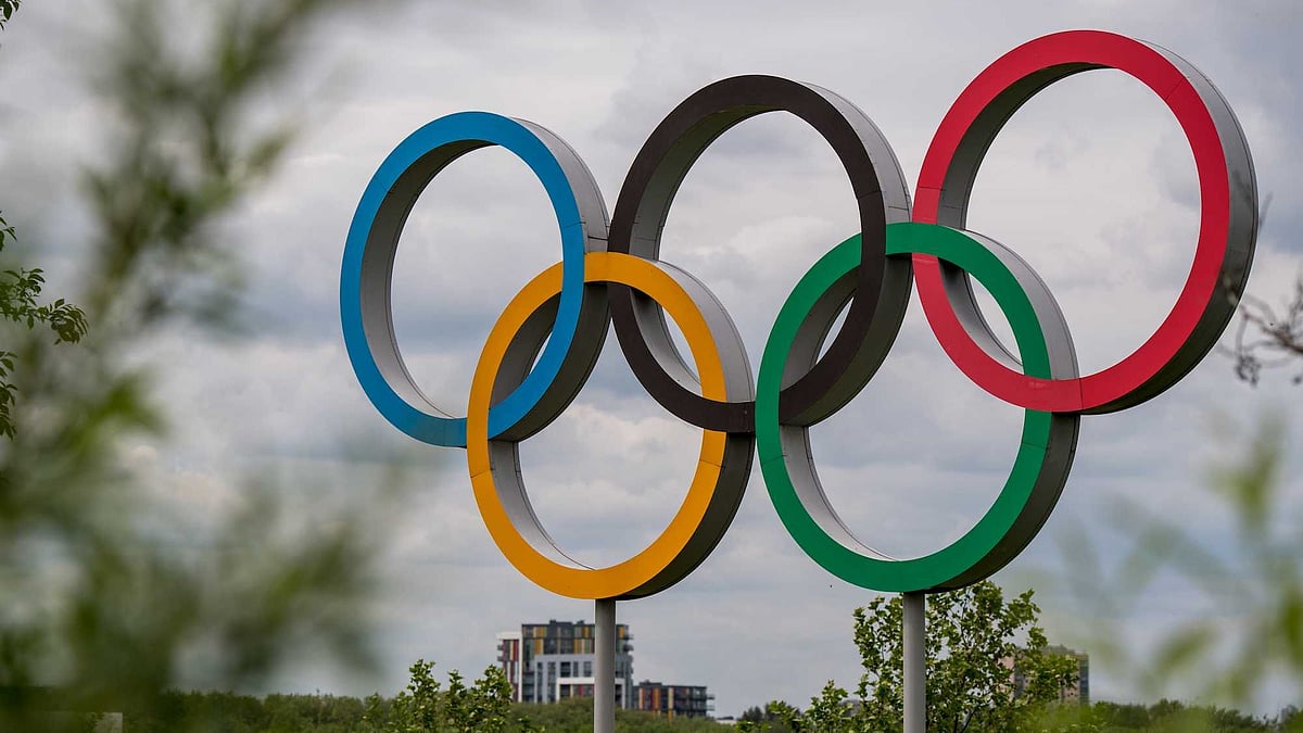 After Pakistani shooters were not issued visas for the World Cup in New Delhi, the IOC has taken tough action against India.