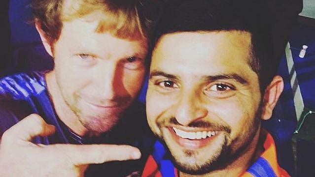 File photo of Jonty Rhodes and Suresh Raina from IPL 2016.