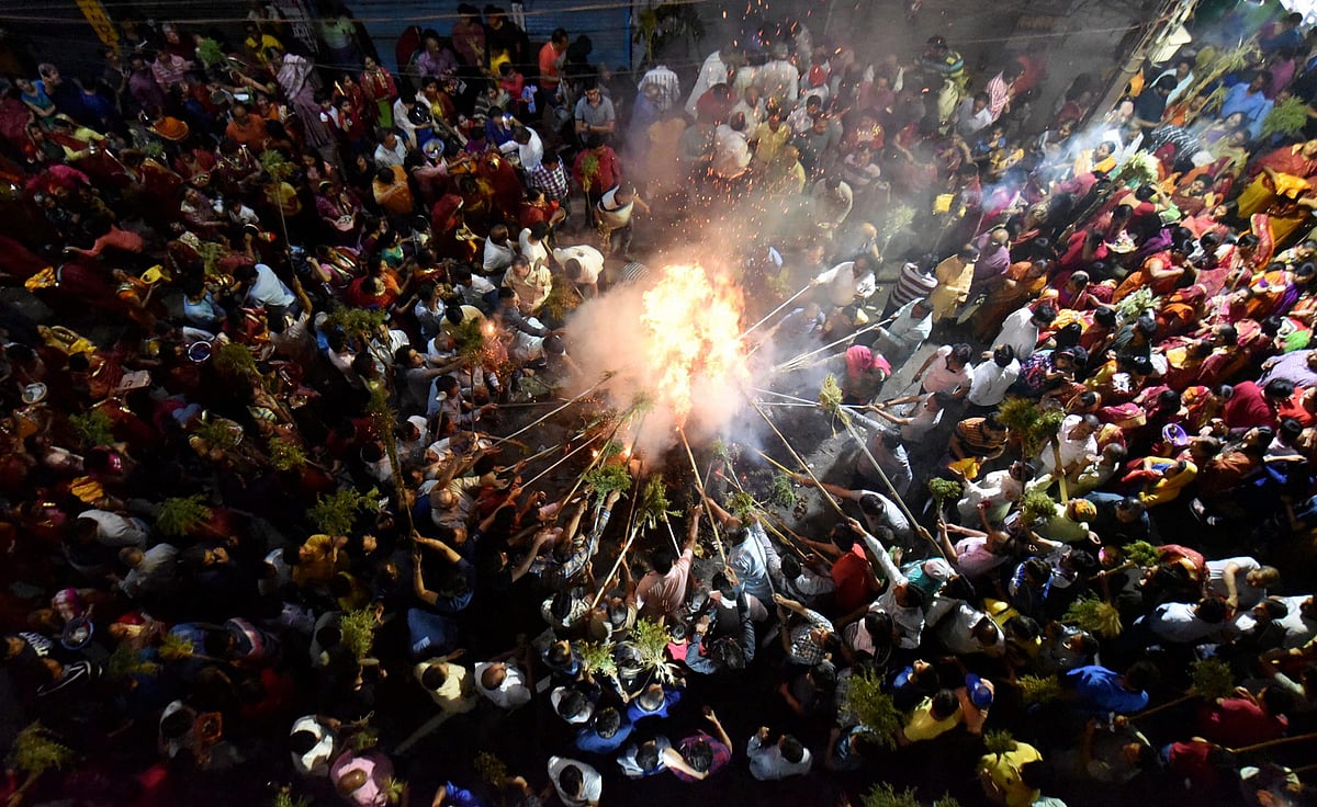Holika Dahan (Choti Holi) 2021 Wishes, HD Images and Quotes