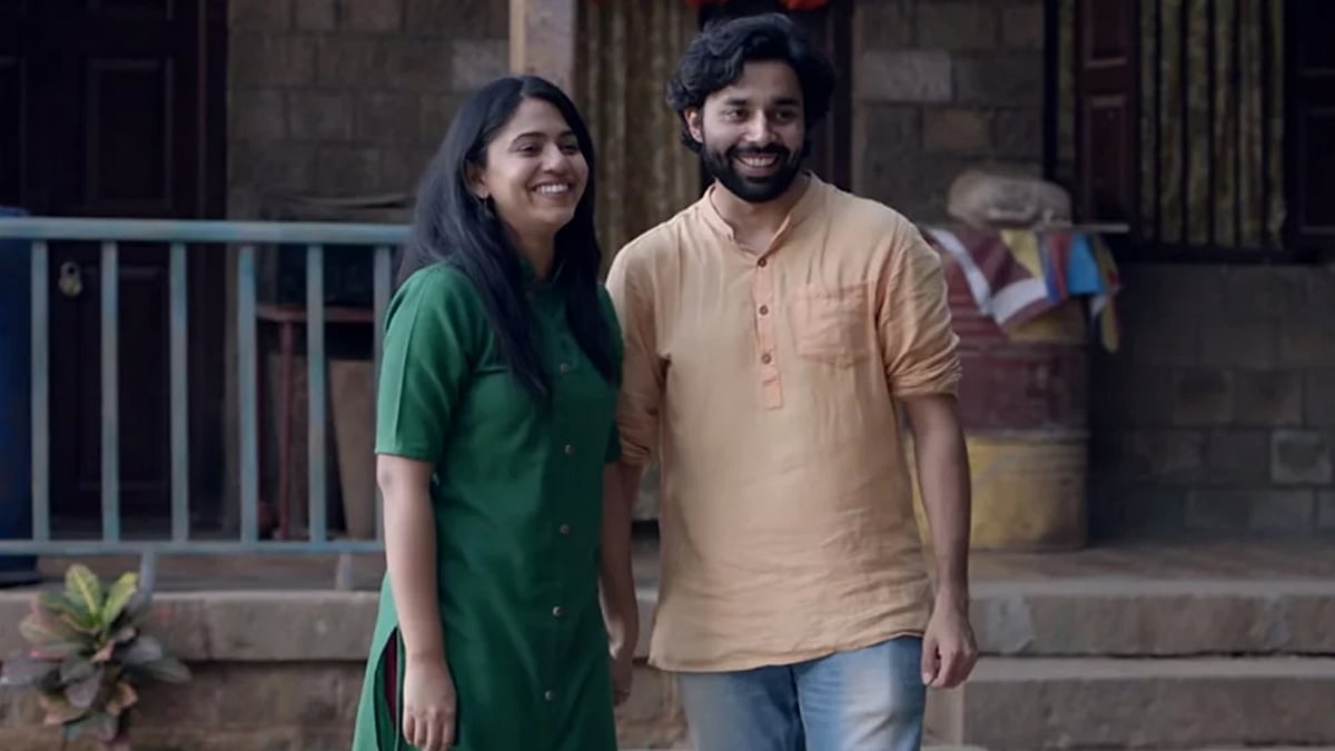 Actors Rahul Pethe and Mrunmayee Deshpande in a still from <i>15 August</i>.