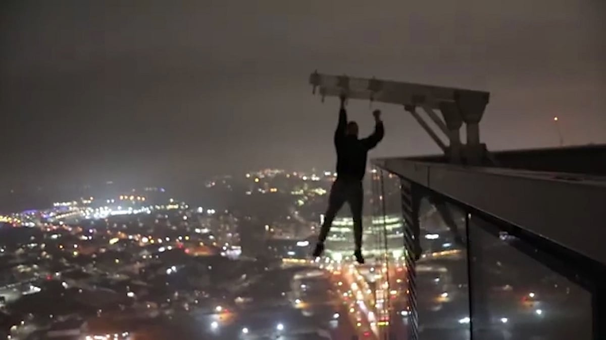 Daredevil does chin-ups in the air 