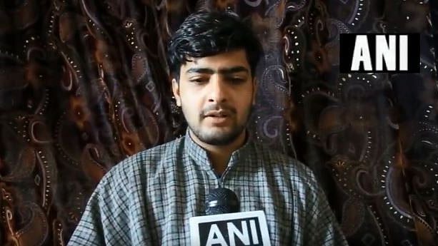 The 18-year-old lives in Jammu and Kashmir’s Baramulla district with his mother Tabassum.