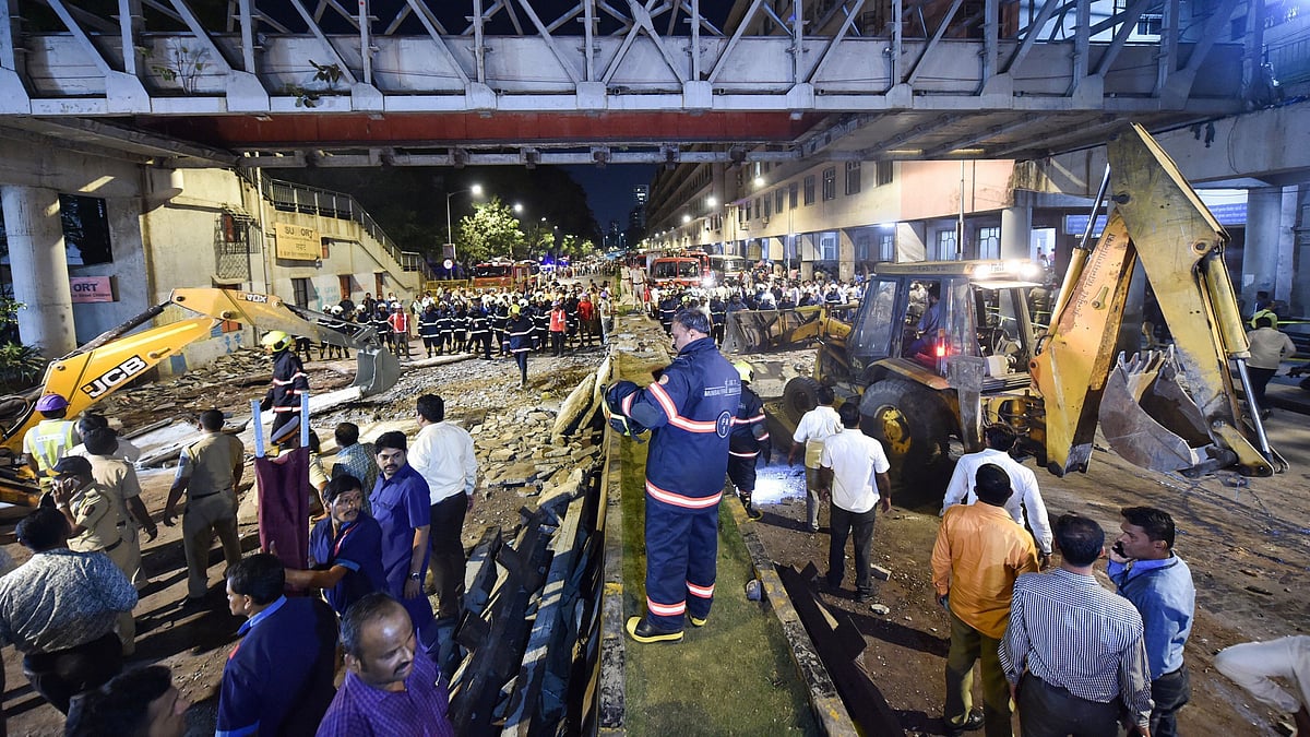 The traffic police have stopped movement of vehicles on a key road near the foot overbridge (FOB) which partially collapsed on Thursday evening, 14 March.