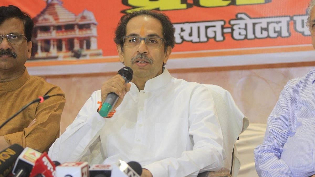 Editor of Saamna Uddhav Thackeray.