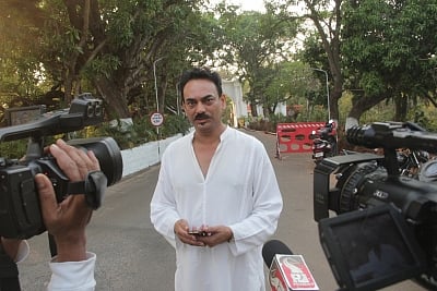Goa: Goa-based fashion designer Wendell Rodricks after meeting Governor Mridula Sinha at Dona Paula on Jan 28, 2016. (Photo: IANS)