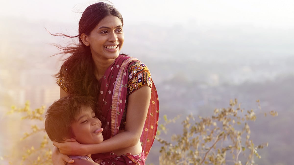 RJ Stutee reviews Rakeysh Omprakash Mehra’s ‘Mere Pyare Prime Minister’. 