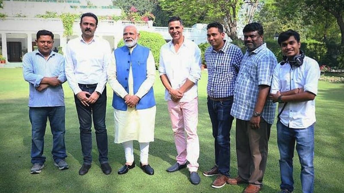 It has come to light that for this interview, the editorial team of Zee News made Akshay Kumar do some ‘homework’.
