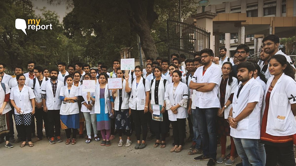 Students protest at Grant Medical College, Nagpur, on 2 April. 