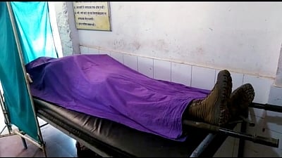 Pakhanjur: Body of one of the four Border Security Force (BSF) personnel, killed in a gun battle with Maoists in Pakhanjur, Chhattisgarh on April 4, 2019. The troopers were deployed in Pakhanjur, Kanker, area when they came under attack from the Maoists with improvised explosive devices (IEDs), triggering an exchange of fire. (Photo: IANS)