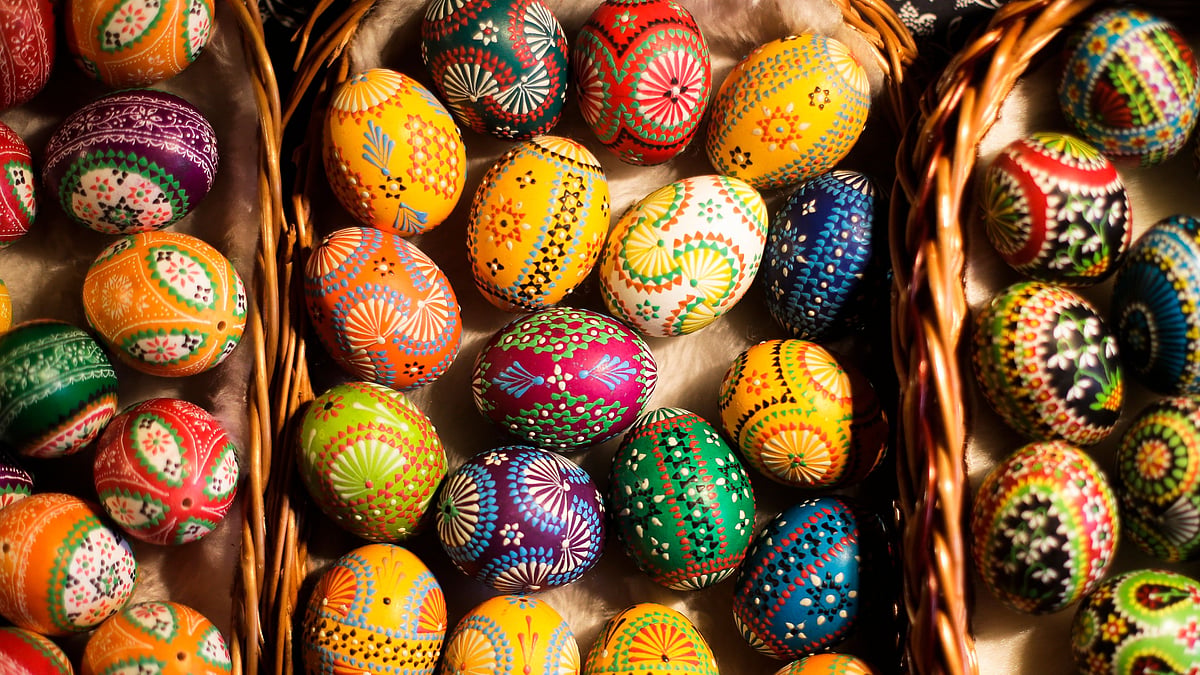 What is the origin of Easter eggs?
