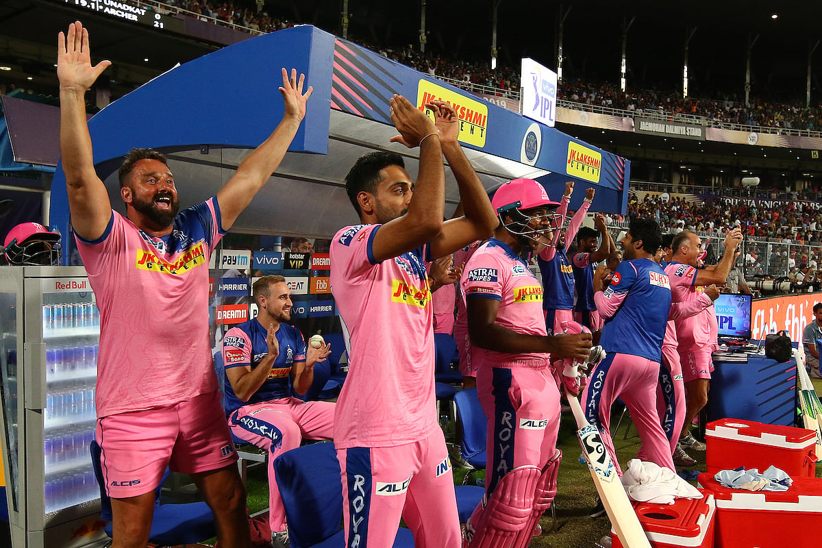  Rajasthan Royals team celebrating after their 3 wicket win vs KKR