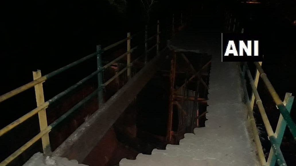 Foot overbridge collapses in Mumbai.