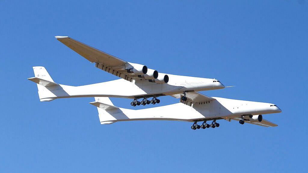Stratolaunch, a giant six-engine aircraft with the world’s longest wingspan , makes its historic first flight from the Mojave Air and Space Port in Mojave, California on 13 April 2019. 