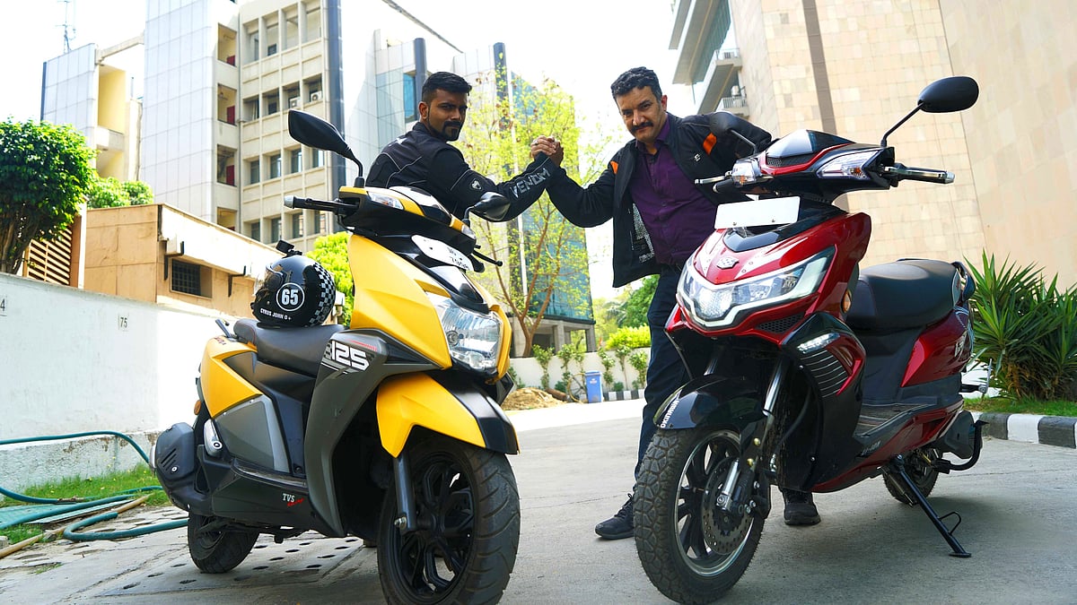 TVS Ntorq petrol scooter vs the Okinawa i-Praise electric scooter.&nbsp;