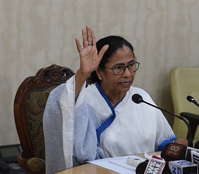 Howrah: West Bengal Chief Minister Mamata Banerjee addresses a press conference at Nabanna in Howrah on Feb 18, 2019. (Photo: IANS)
