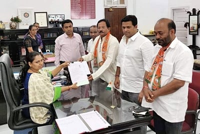 Panaji: Union MoS AYUSH Shripad Yesso Naik files his nomination paper from North Goa constituency ahead of 2019 Lok Sabha elections, in Panaji, on March 29, 2019. Also seen Goa Chief Minister Pramod Sawant, Water Resources Minister Vinod Palyekar, Housing Minister Jayesh Salgaonkar and BJP unit President Vinay Tendulkar. (Photo: IANS)