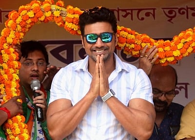 Dev.(File Photo: IANS)