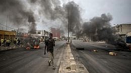 Angry protesters in Benin engaged in a big fight with government posted security forces after the results of the country’s parliamentary elections were out. The election itself created a lot of controversies as it was held without a single opposition contesting candidate.