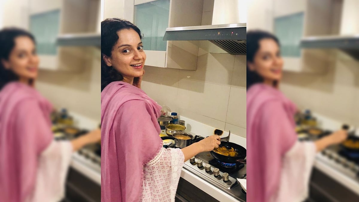 Kangana Ranaut makes <i>pakodas</i>.