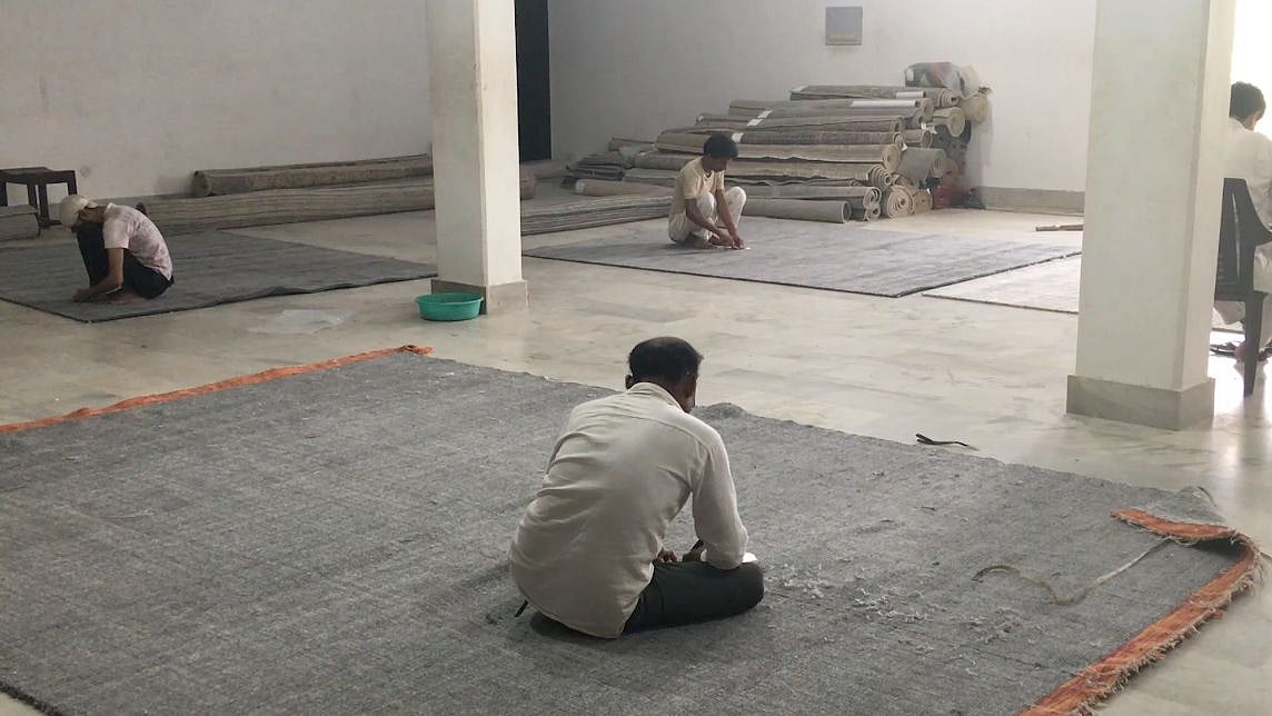 The Quint reached the ‘carpet city’ of Bhadohi in Uttar Pradesh to understand the political mood