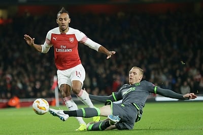 Aubameyang fires Arsenal to Europa League final