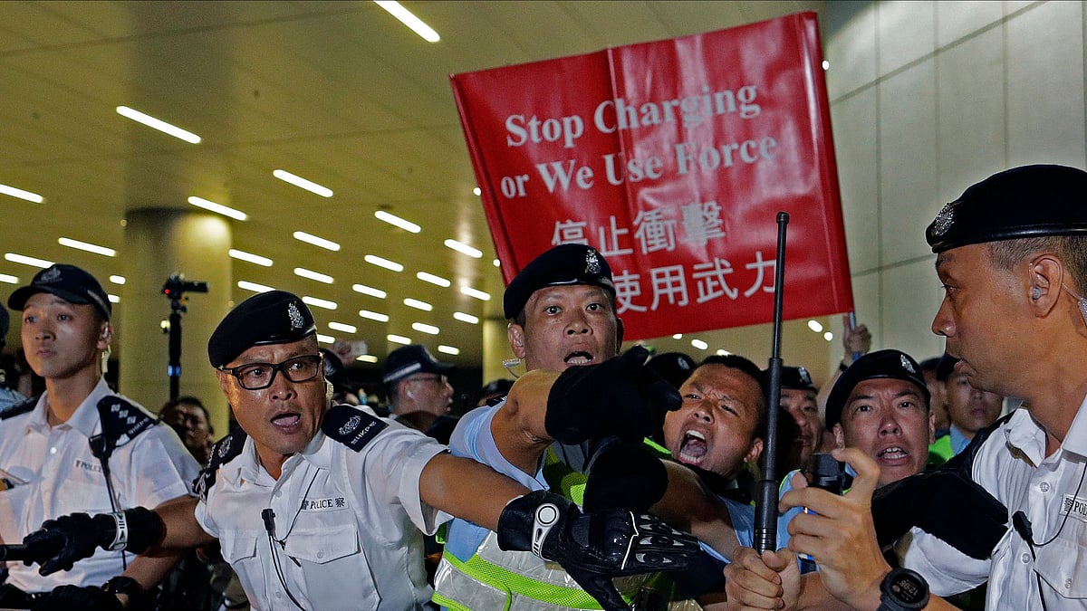 Hong Kong’s leader signaled Monday that her government will push ahead with controversial amendments to extradition laws despite a massive protest against it. 