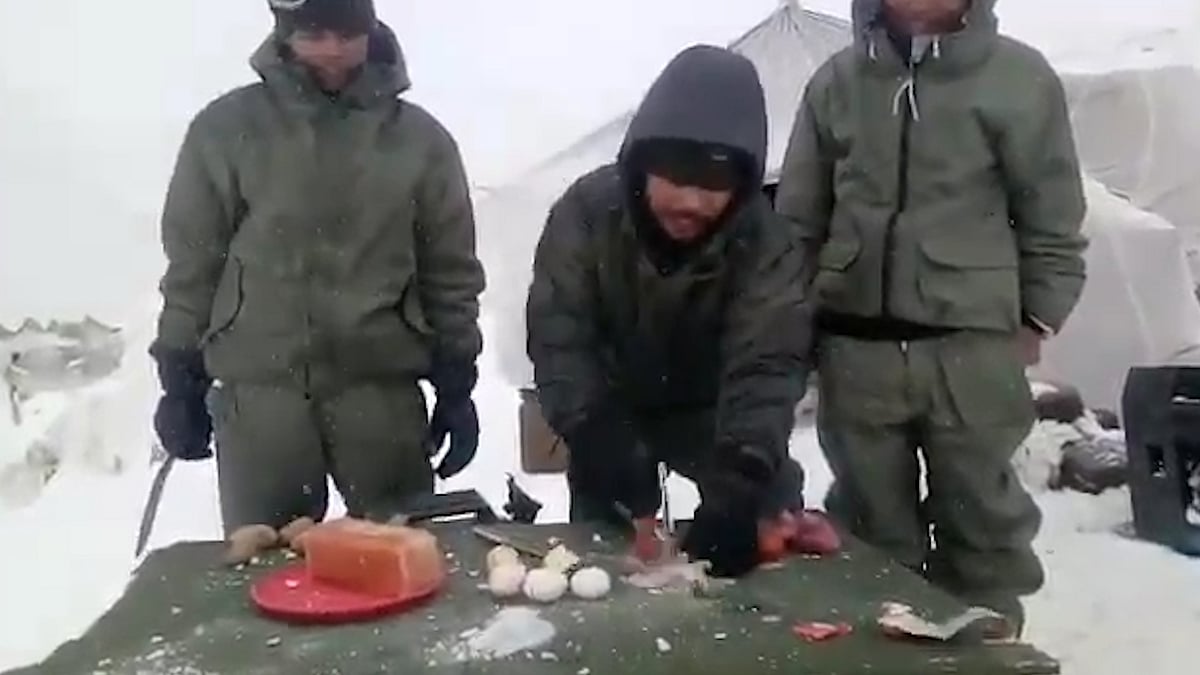 Army officers at the Siachen post. 