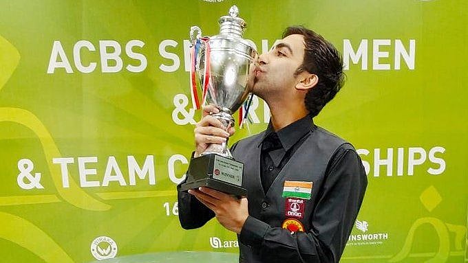 Advani defeated Thanawat Tirapongpaiboon 6-3 in the final to become the only one to win the Asian and World championships in all formats.