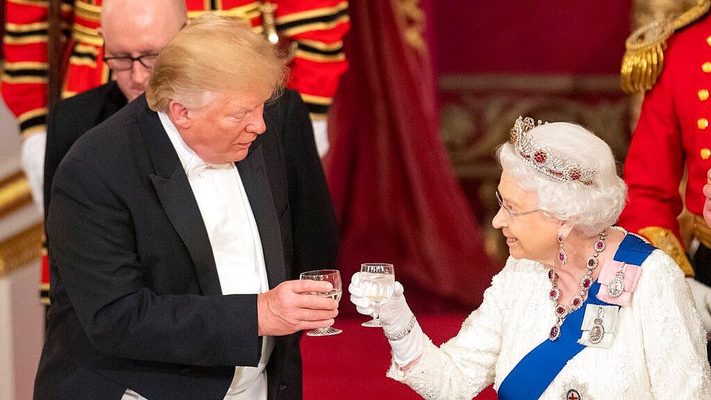 US President Donald Trump and Queen Elizabeth II toast, during the State Banquet at Buckingham Palace, in London, Monday, 3 June, 2019. Trump is on a three-day state visit to Britain. 