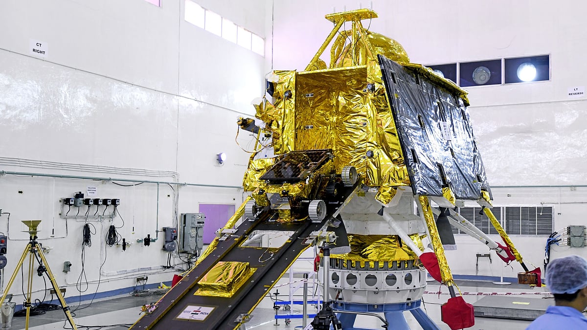 The Pragyan Rover mounted on the ramp, projecting from out of the sides of Vikram lander.