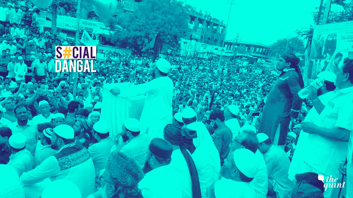At least 1 lakh people from the Muslim community gathered at the historic martyrs’ memorial in Malegaon to protest against lynching. 