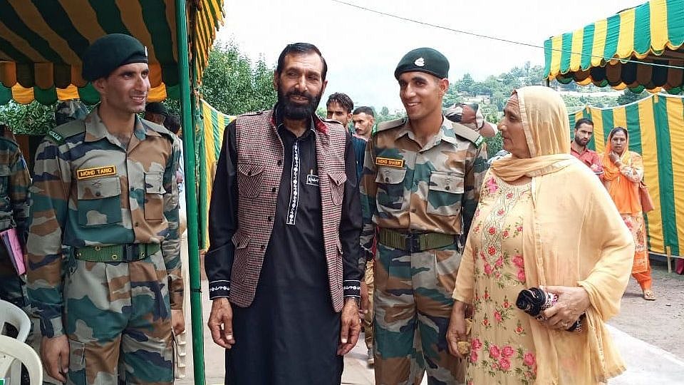 Mohd Tariq and Shabbir joined the Army on Monday, 22 July.