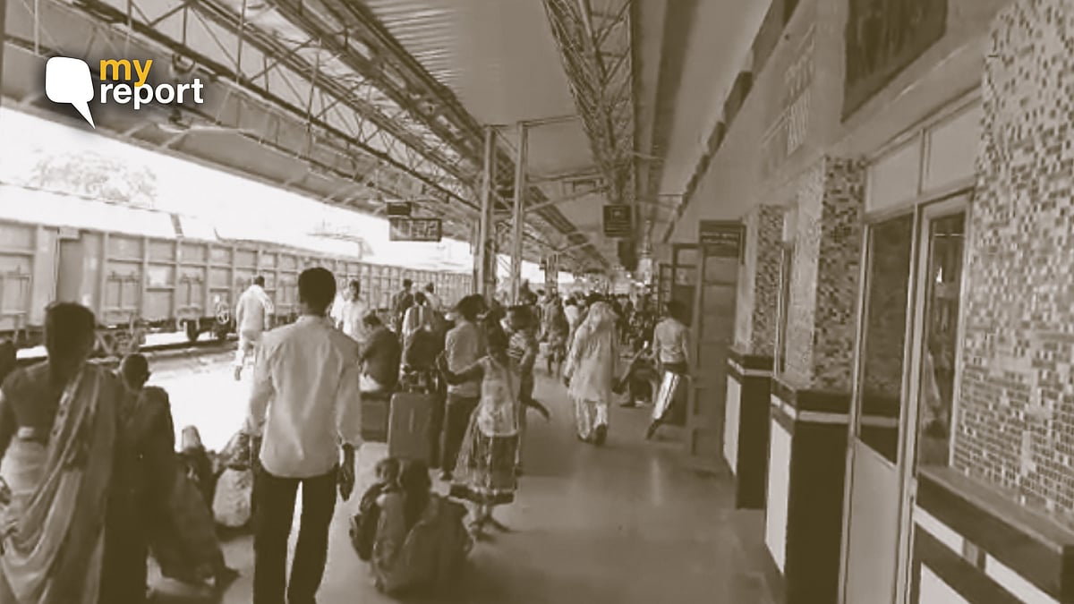 Jasidih Junction does not provide clean toilet facilities, not enough seating arrangements and also no hygienic food stalls.