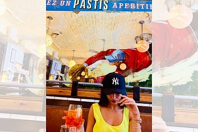 Actors Malaika Arora and Arjun Kapoor are giving some serious couple goals. The two were spotted twinning in neon clothes. They took to Instagram to share pictures wearing neon outfits and a cap that read NYC. (Photo: Instagram/malaikaaroraofficial)