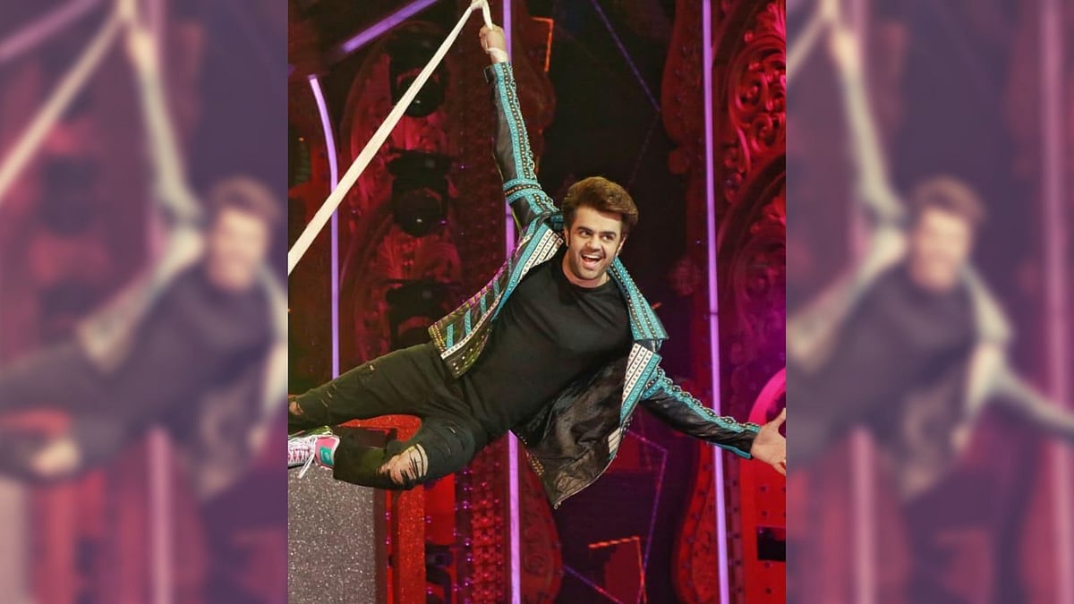 Maniesh Paul makes an entrance as host of <i>Nach Baliye 9.</i>