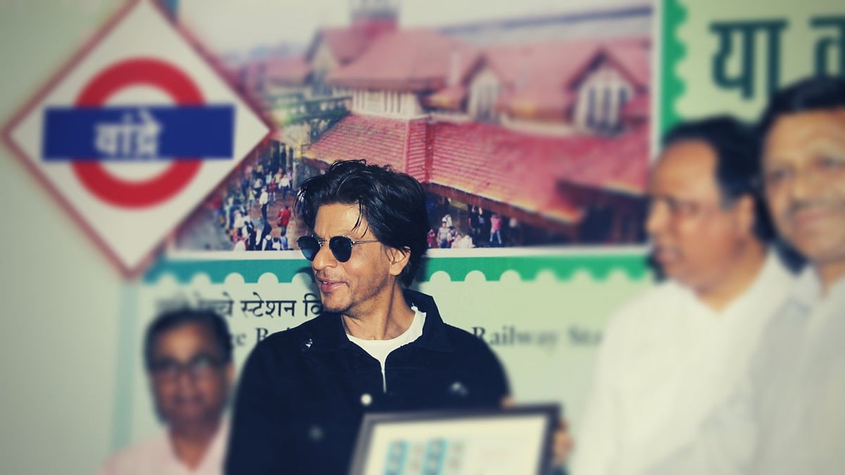 Shah Rukh Khan unveils