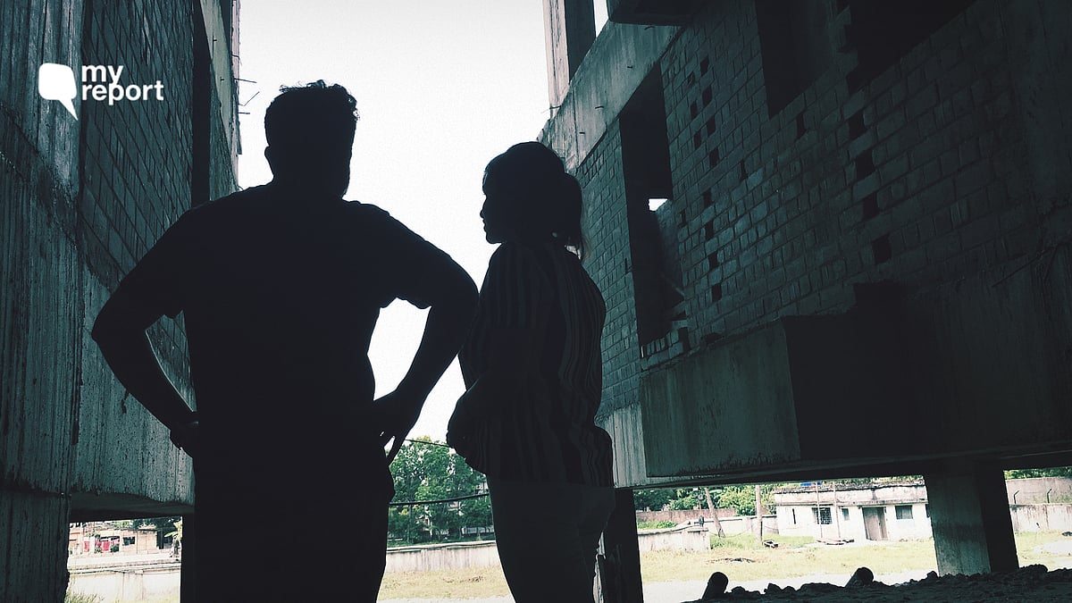 Prodipto and Pallavi from Kolkata booked a flat in ‘The Pyramid’ by Mounthill Realty in 2015. 