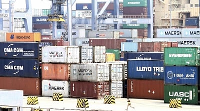 Chennai Delivery ofÃƒÂ¢Ã‚Â€Ã‚Â‹ ÃƒÂ¢Ã‚Â€Ã‚Â‹containers at Chennai port stopped following search by various intelligence agencies on a tip-off that large consignments of fake Indian currency notes, in Chennai on March 20, 2017. (Photo: IANS)