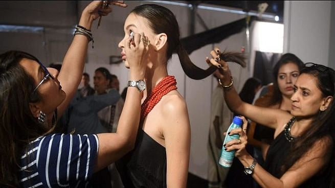 Models tell you what happens backstage at the Lakme Fashion Week.&nbsp;