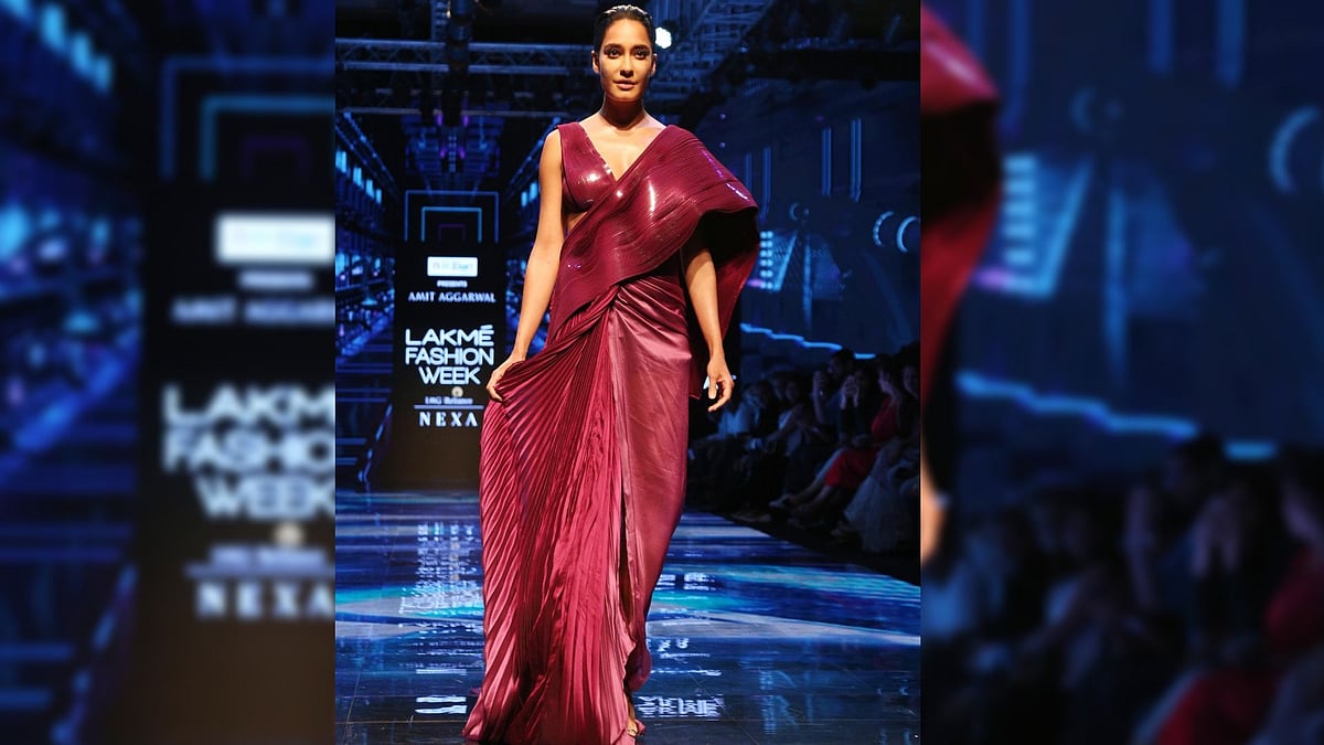 Lisa Haydon walks the ramp at Lakme Fashion Week.