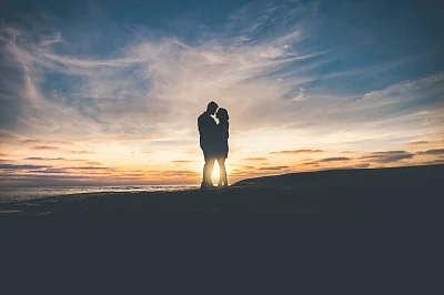 story-hero-img
