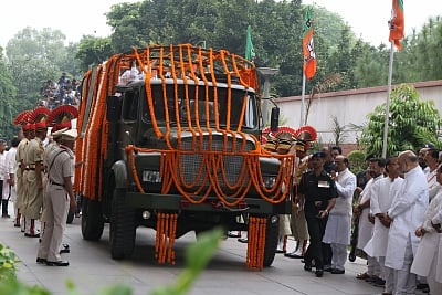 New Delhi: Mortal remains of late BJP leader Arun Jaitley arrives at party headquarters in New Delhi on Aug 25, 2019. (Photo: IANS)