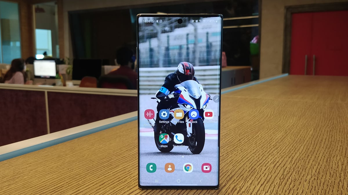 The Samsung Galaxy Note 10+ comes with wireless reverse charging.