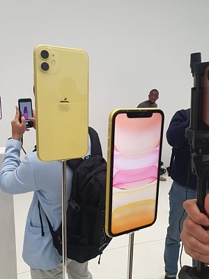 iPhone 11.